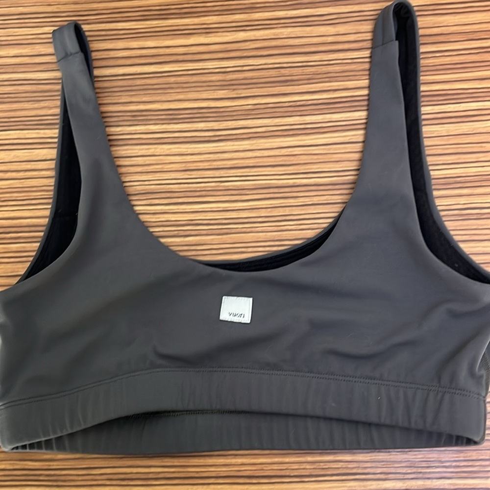 Vuori Dauly Bra size medium in Oregano